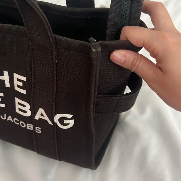 Marc Jacobs Black Tote Bag - Picture 4 of 7